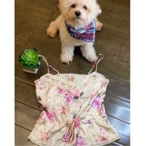 Banana Republic floral lace top 🌸